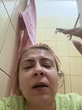 Snapshot of KittieHallo chatting on February 2025 08:14:02 PM KittieHallo online show from February 2025 08:14:02 PM