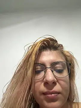 Snapshot of KittieHallo chatting on March 2025 04:44:02 PM KittieHallo online show from March 2025 04:44:02 PM