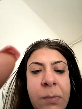 Snapshot of KittieHallo chatting on October 2025 06:58:02 AM KittieHallo online show from October 2025 06:58:02 AM