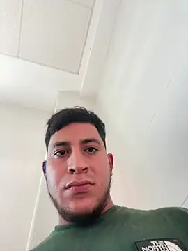 Snapshot of Leandro5523Z chatting on May 2026 05:34:02 PM Leandro5523Z online show from May 2026 05:34:02 PM