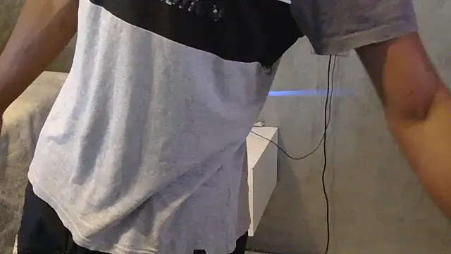 Snapshot of Justusual444 chatting on December 2025 07:28:02 AM Justusual444 online show from December 2025 07:28:02 AM