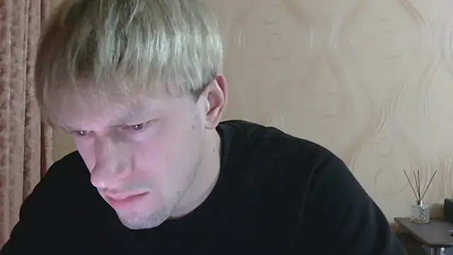 frama666 online show from April 2026 07:58:02 PM