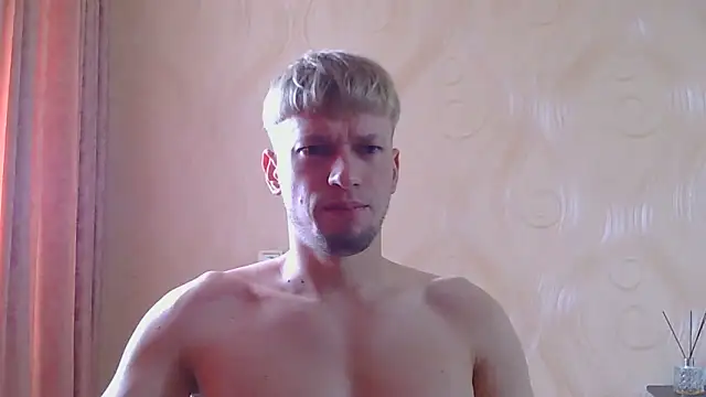 Snapshot of frama666 chatting on June 2026 04:17:02 PM frama666 online show from June 2026 04:17:02 PM