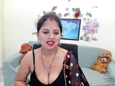 leahgotiii online show from May 2026 04:18:02 AM