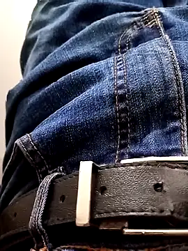 magrinhogostoso696 online show from September 2025 12:10:02 AM