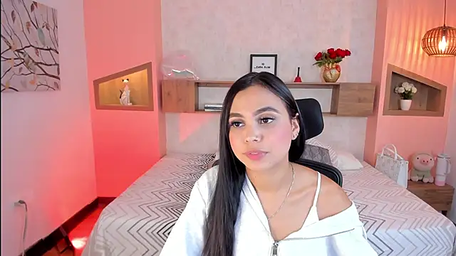 Lucia Brown  online show from March 2025 02:56:02 PM