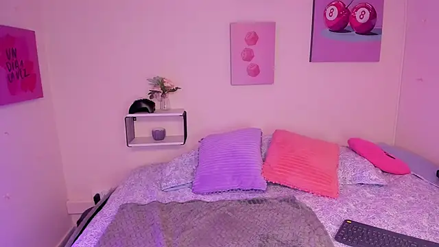 Selene bennet online show from February 2026 03:34:02 AM