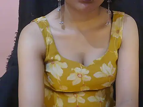 Snapshot of Cute_Pihu01 chatting on May 2026 06:48:02 PM Cute Pihu01 online show from May 2026 06:48:02 PM