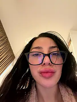 Mia Splash online show from January 2026 07:56:01 AM