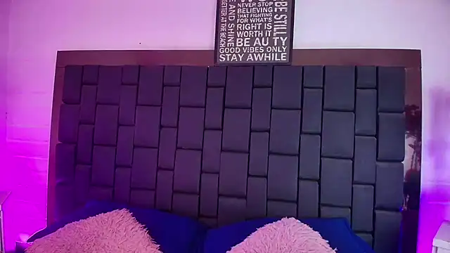 Snapshot of Lexi_Howard_ chatting on September 2025 03:33:02 AM Lexi Howard  online show from September 2025 03:33:02 AM
