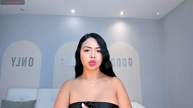 BrunaThompson online show from March 2025 12:04:01 PM