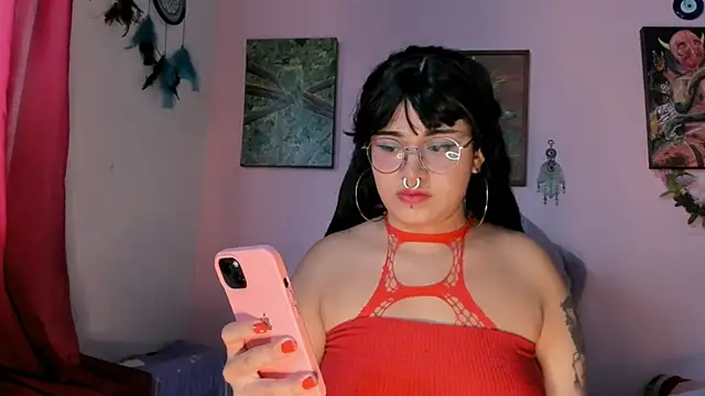 Maddy Jhonsson online show from July 2026 10:42:02 PM