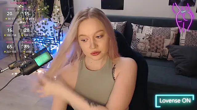 Snapshot of lissallor_ chatting on October 2025 08:20:02 PM lissallor online show from October 2025 08:20:02 PM