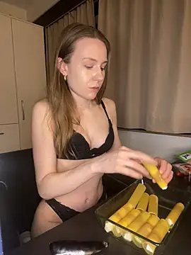 KhaleesisSecrets online show from March 2025 11:27:02 PM