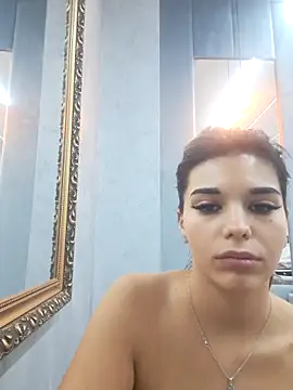 Bella Posh online show from November 2025 05:39:01 AM