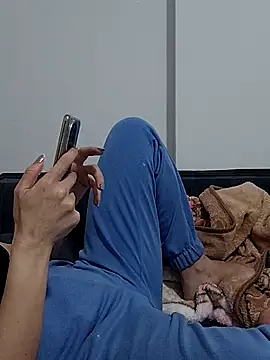 BUSE8821 online show from October 2025 08:53:02 PM