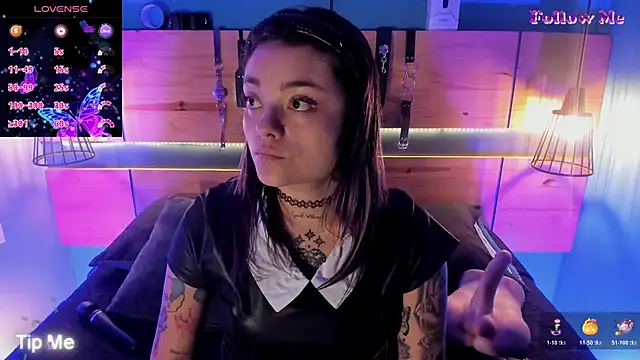 ChloeAllennn online show from November 2025 12:07:01 PM