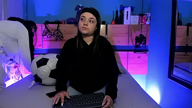 Snapshot of ChloeAllennn chatting on July 2026 11:23:02 AM ChloeAllennn online show from July 2026 11:23:02 AM
