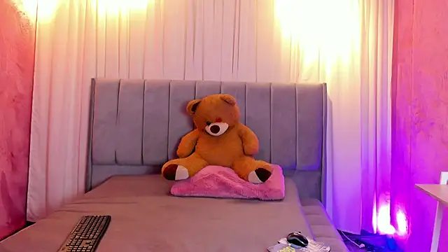Snapshot of nanii_velvett chatting on February 2025 01:07:01 PM nanii velvett online show from February 2025 01:07:01 PM