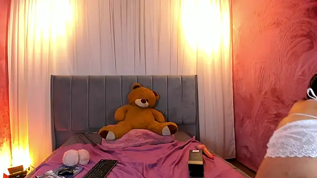 Snapshot of nanii_velvett chatting on March 2025 03:56:01 PM nanii velvett online show from March 2025 03:56:01 PM