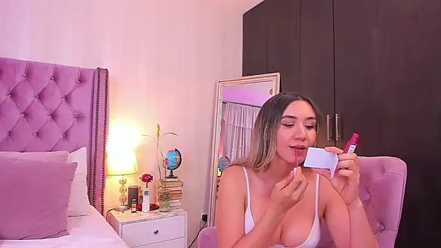 natashaleightt online show from March 2025 11:49:02 PM