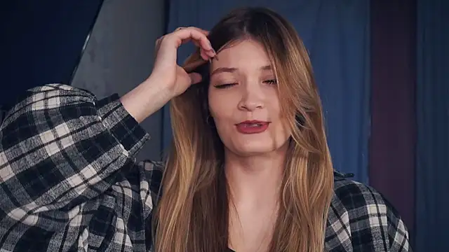 AnnisAtlee online show from October 2025 06:25:01 AM