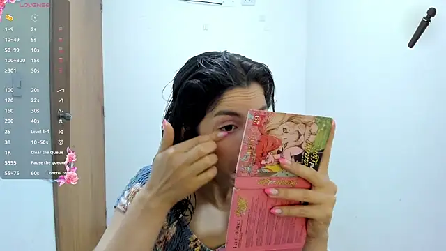 jessyegoldenn online show from April 2026 05:20:02 PM