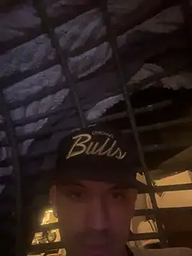 Polaroid White online show from December 2025 12:45:01 PM