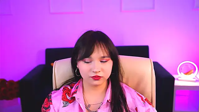 Snapshot of HanaWise chatting on March 2025 11:18:02 AM HanaWise online show from March 2025 11:18:02 AM