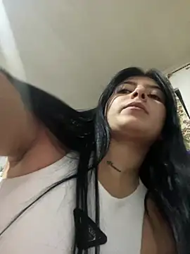 Snapshot of Alexandra090 chatting on February 2025 11:04:01 PM Alexandra090 online show from February 2025 11:04:01 PM