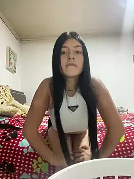 Snapshot of Alexandra090 chatting on February 2025 02:40:02 AM Alexandra090 online show from February 2025 02:40:02 AM