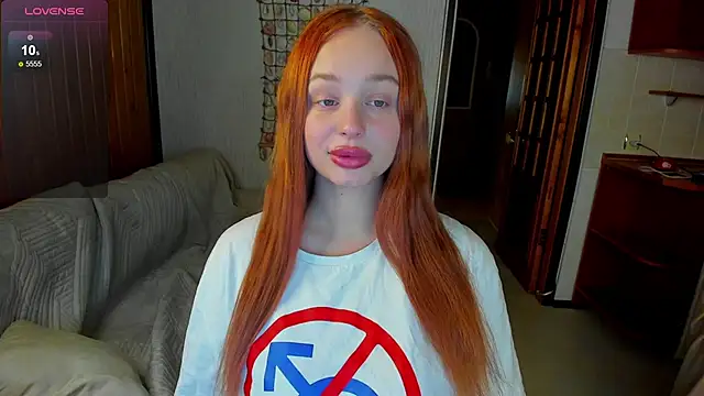 cutee selena online show from February 2025 09:15:01 PM