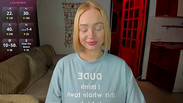 cutee selena online show from March 2025 10:54:01 PM