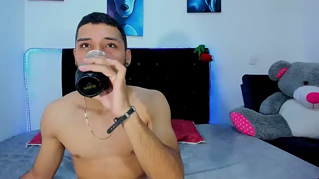 Snapshot of MarcusRosse chatting on February 2026 03:50:01 PM MarcusRosse online show from February 2026 03:50:01 PM