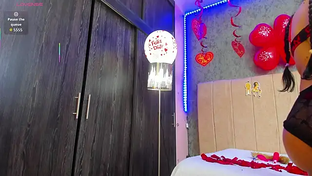 Snapshot of ava-am chatting on September 2025 01:07:02 AM ava-am online show from September 2025 01:07:02 AM