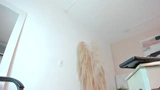 CHANELL 11INCHES online show from March 2025 10:38:01 PM