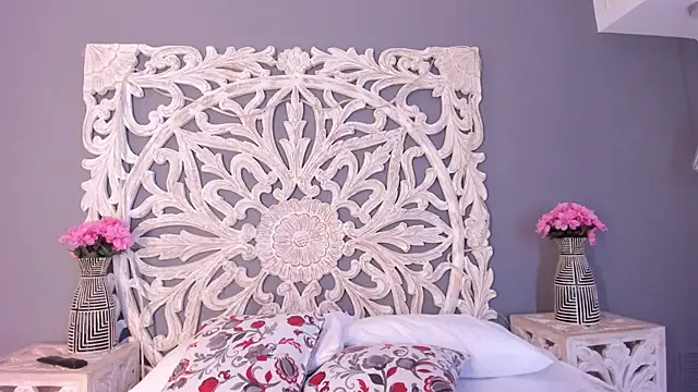 AnnieGibbyns online show from April 2026 04:23:01 PM