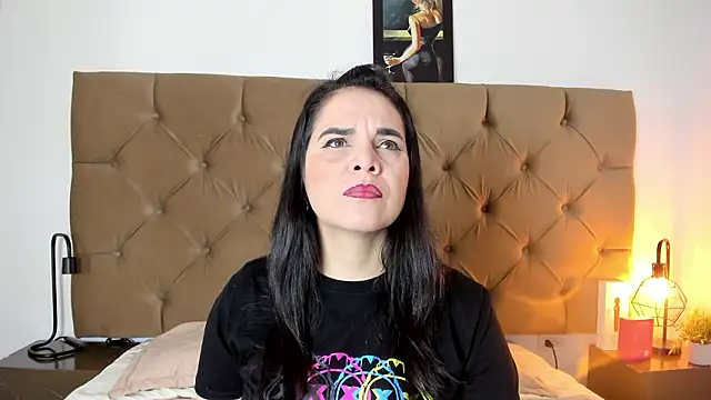 laura hotties online show from March 2026 01:11:01 PM