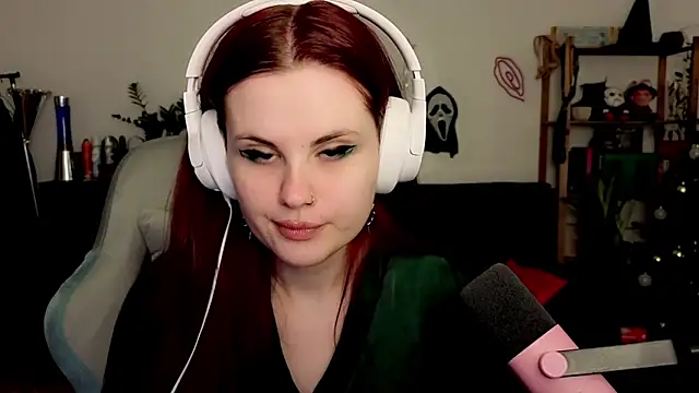 Snapshot of Della_Ideal chatting on January 2026 02:08:01 PM Della Ideal online show from January 2026 02:08:01 PM