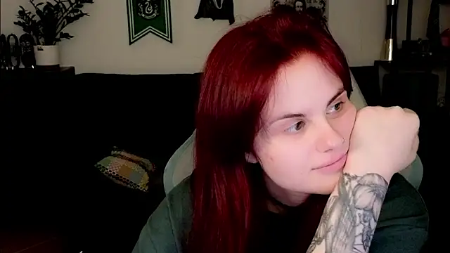 Snapshot of Della_Ideal chatting on February 2026 07:32:02 PM Della Ideal online show from February 2026 07:32:02 PM