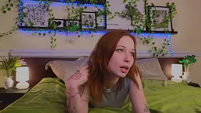 AliceTempt online show from March 2025 06:34:01 PM