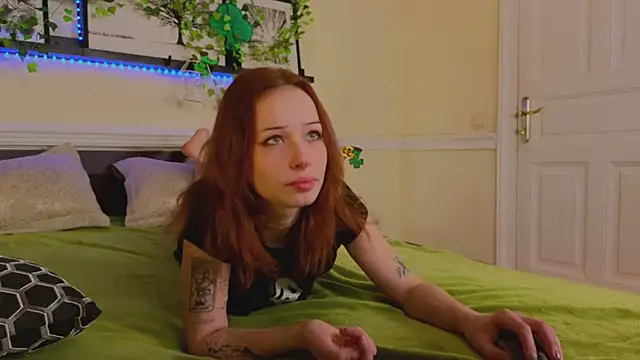 AliceTempt online show from March 2025 01:29:01 PM