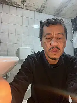 Snapshot of rogerdik76 chatting on February 2026 06:29:02 AM rogerdik76 online show from February 2026 06:29:02 AM