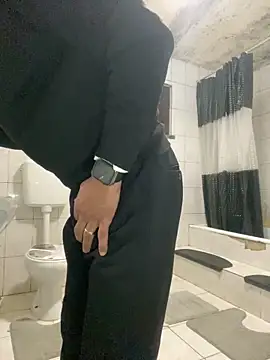 Snapshot of rogerdik76 chatting on March 2026 06:08:02 AM rogerdik76 online show from March 2026 06:08:02 AM