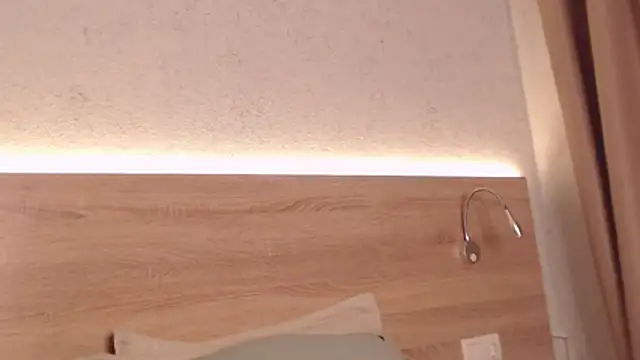 IvyAngel online show from November 2025 04:09:02 PM