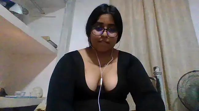 Snapshot of virginbrunette99 chatting on February 2025 11:59:02 PM virginbrunette99 online show from February 2025 11:59:02 PM