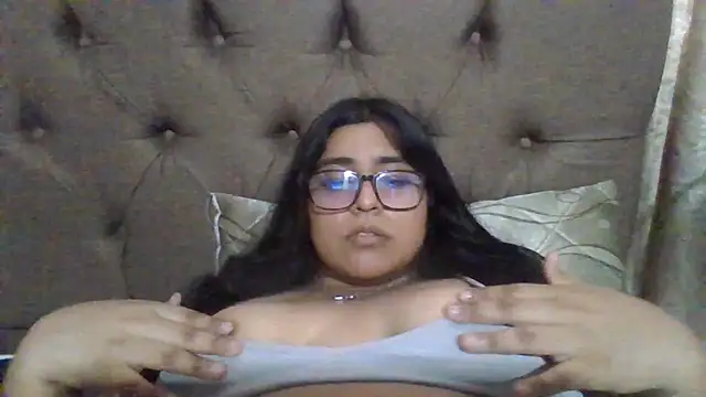 Snapshot of virginbrunette99 chatting on March 2025 04:30:01 PM virginbrunette99 online show from March 2025 04:30:01 PM