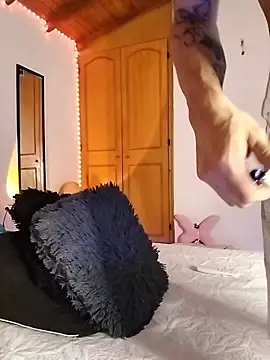 morenosiam online show from December 2025 01:55:02 AM