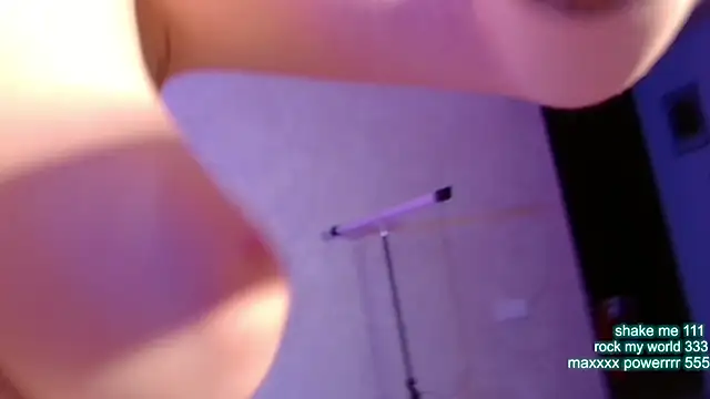 CutiePie69   online show from January 2026 08:47:01 PM