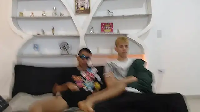 KING OFF BOYS online show from November 2025 01:25:02 PM